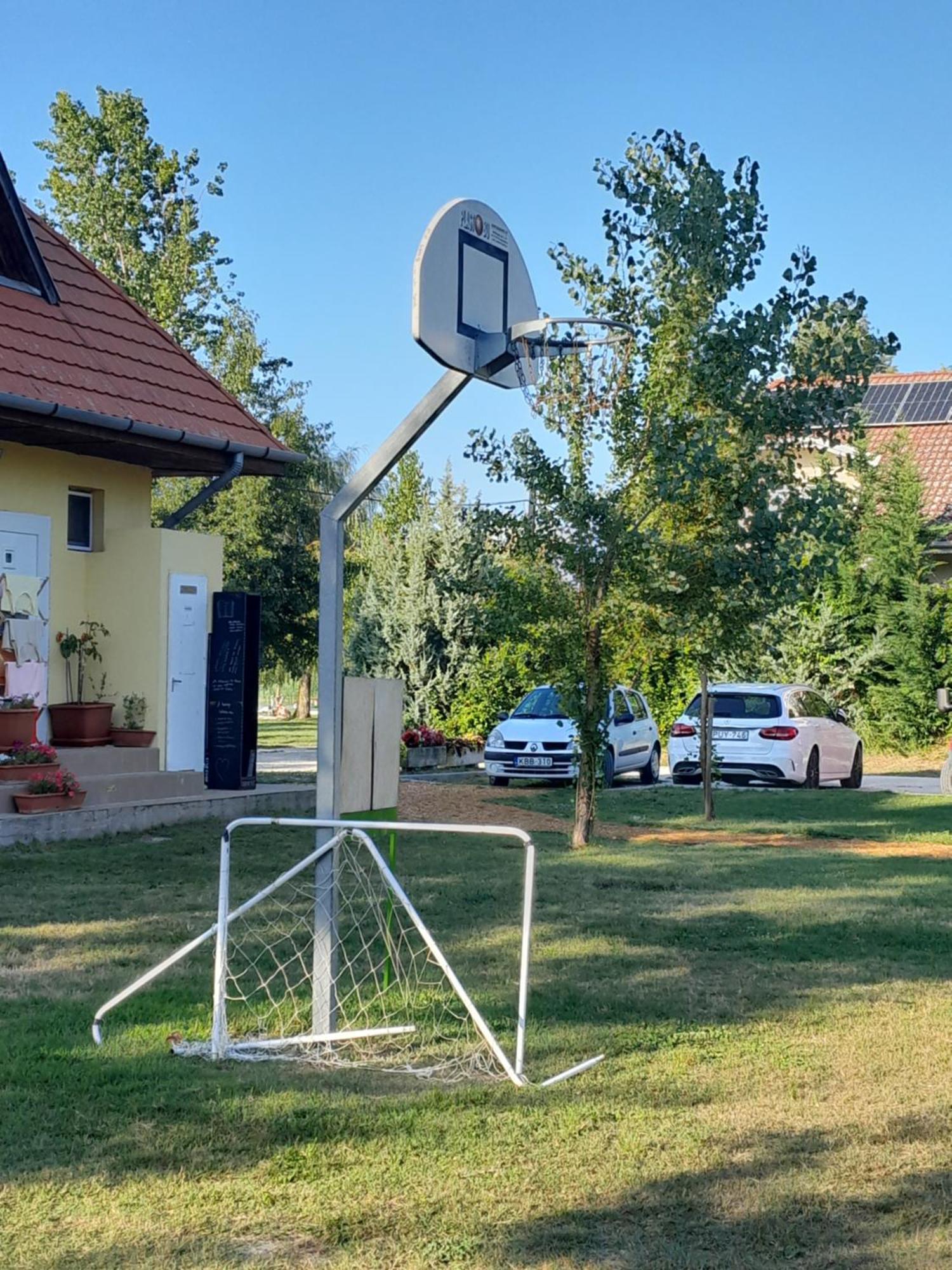 Traumlage Direkt Am See Balatonszárszó Dış mekan fotoğraf